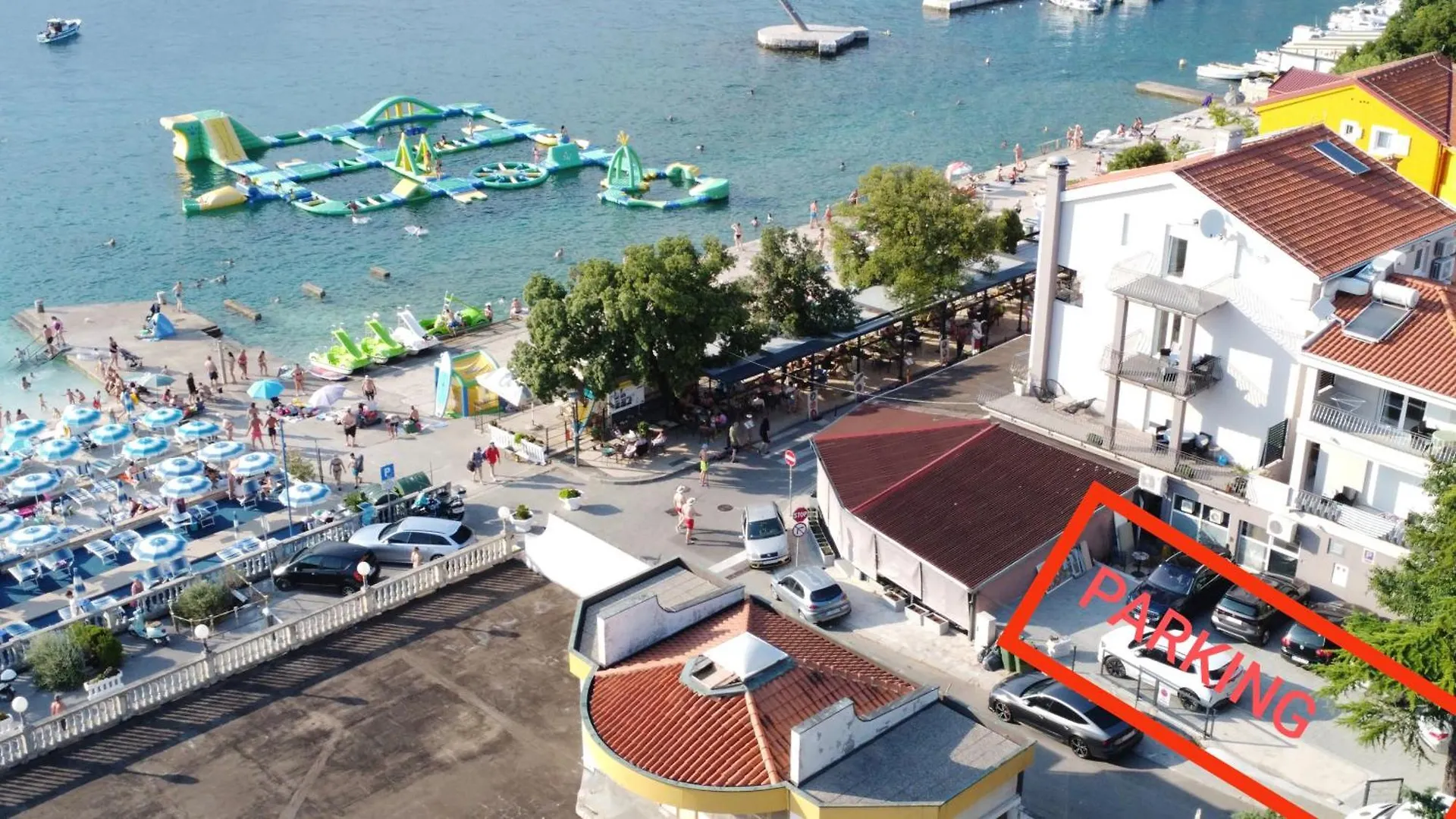 Apartmani Plaza Selce 0*,